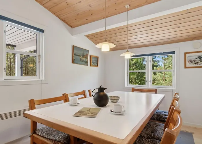 Hallgerd - 800m From The Sea By Interhome Nyaraló *